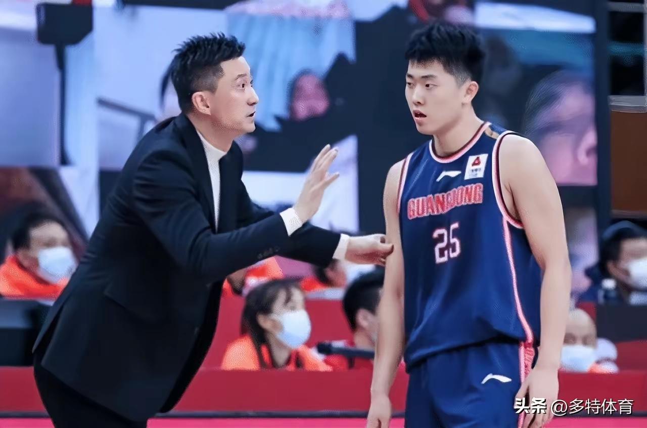 三连冠教练不会用人？？？
今天广东宏远球迷与自媒体人不少人不知道是不是被人幵颅洗