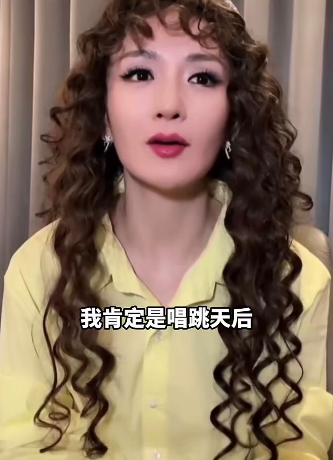 谢娜成都演唱会收官夜，她对着镜头笑着放话：“唱到最后也不怎么喘，所以要是早一点的