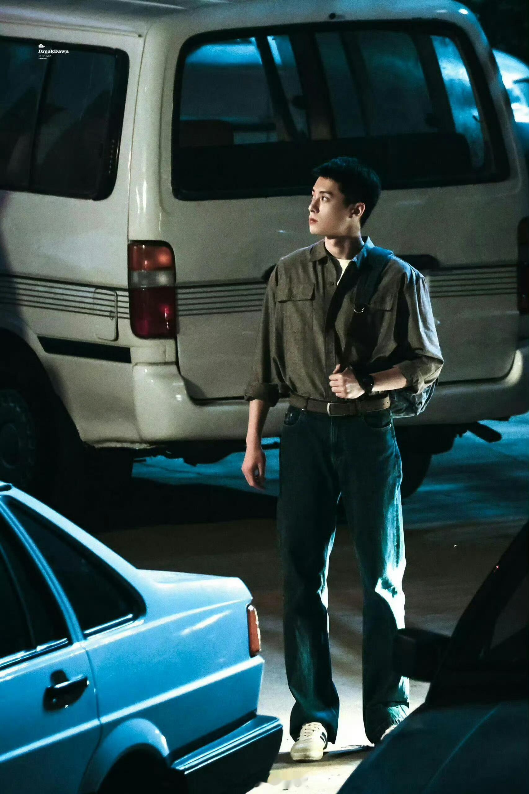 黑夜告白制片人陈祉希长文告白王鹤棣黑夜告白制片人陈祉希告白王鹤棣长夜有光，选角有