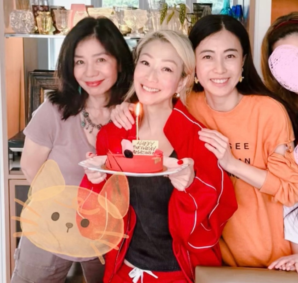 钟楚红、甘比为郑秀文庆祝生日 