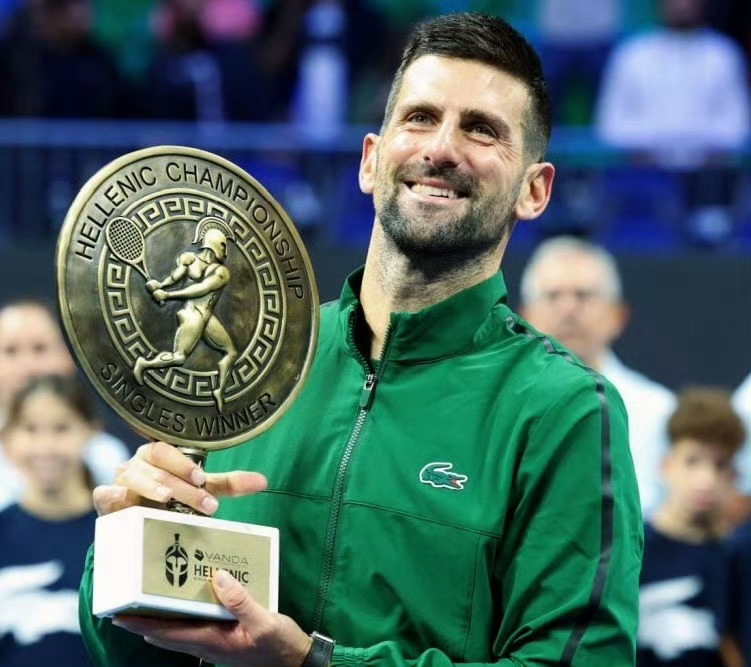 101男孩，正式出道🏆✅夺冠啦，开心！先劈个开心叉，再顺手“送”穆塞蒂进总决赛