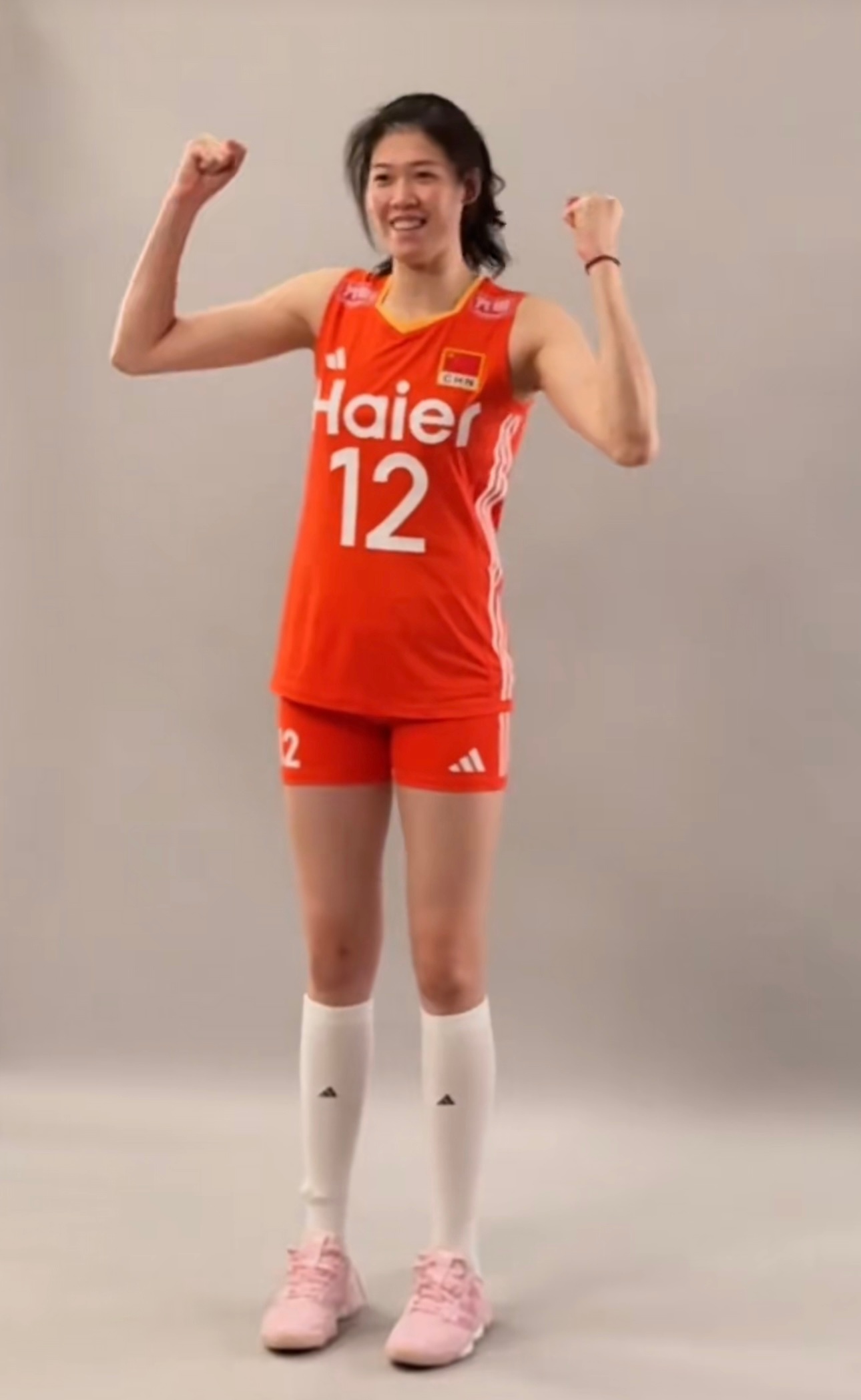 2025年女排世锦赛 中国女排球衣胸前赞助商已更换，世锦赛上将会穿着最新款球衣亮