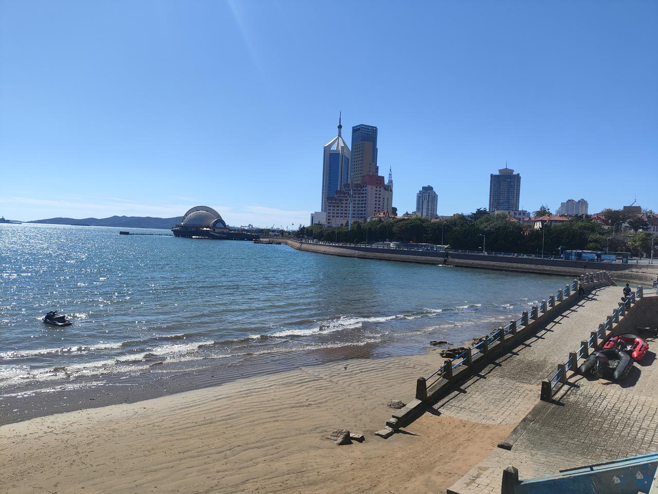 陌生城市虽好，但我们只是一个过客，来了走了，走了来了，只是匆匆的一瞥，记录下的只