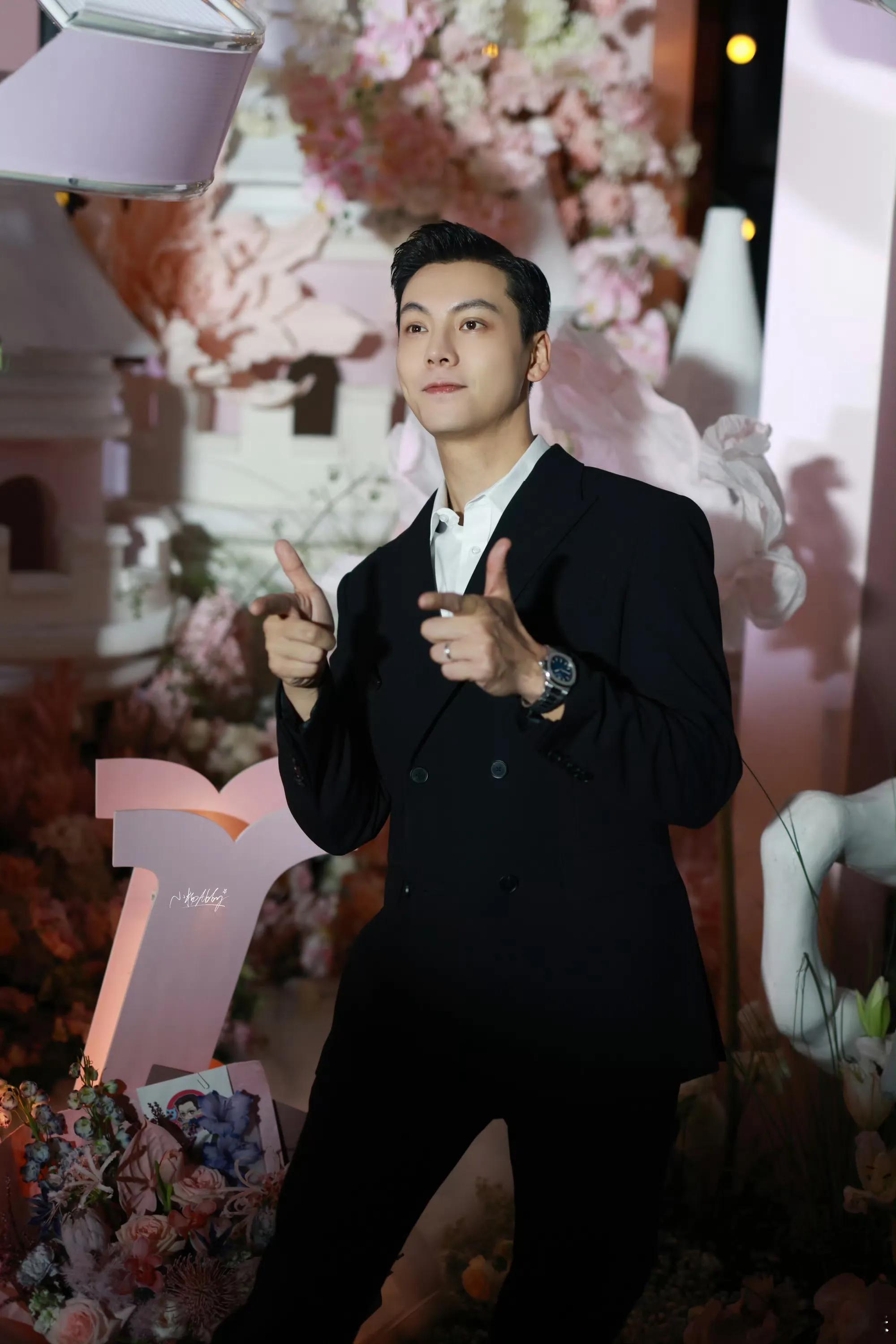 南派三叔力保陈伟霆出演九门南派三叔力保陈伟霆出演《九门》：当年张启山照他特质写就