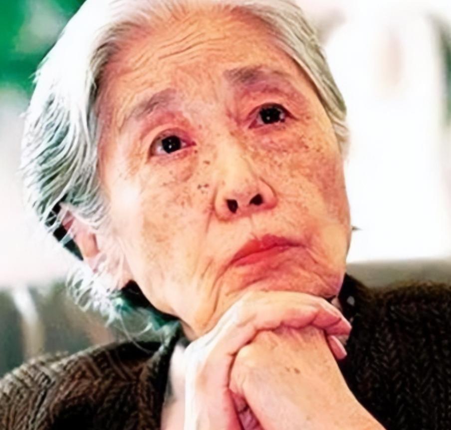 2004年，83岁的王光美将儿子刘源叫回家中并说：“去安排一下，和你毛伯伯后人聚