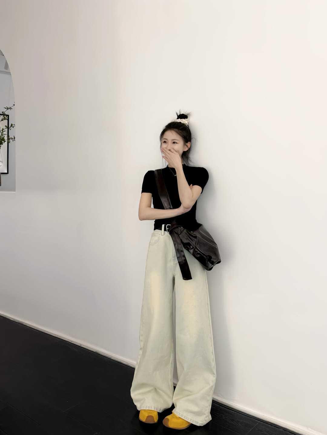 怎么穿搭会让人比较显温柔想穿出不费力的温柔感，秘诀全在这三点！配色选低饱和的奶白