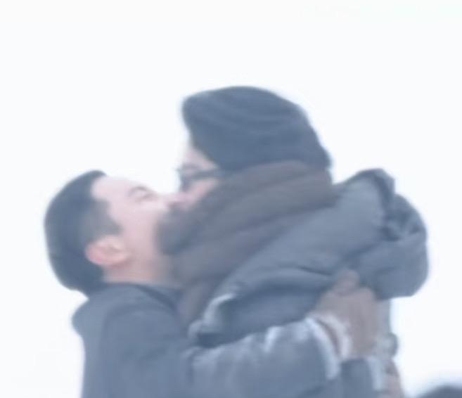 志胜你抱的明白吗你就抱😭放开让我来