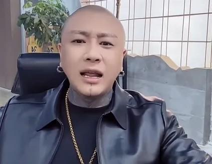 “小黄车”封禁并罚款！方丈急眼专场怼ks官方，老葛宣布退出双十一！

     