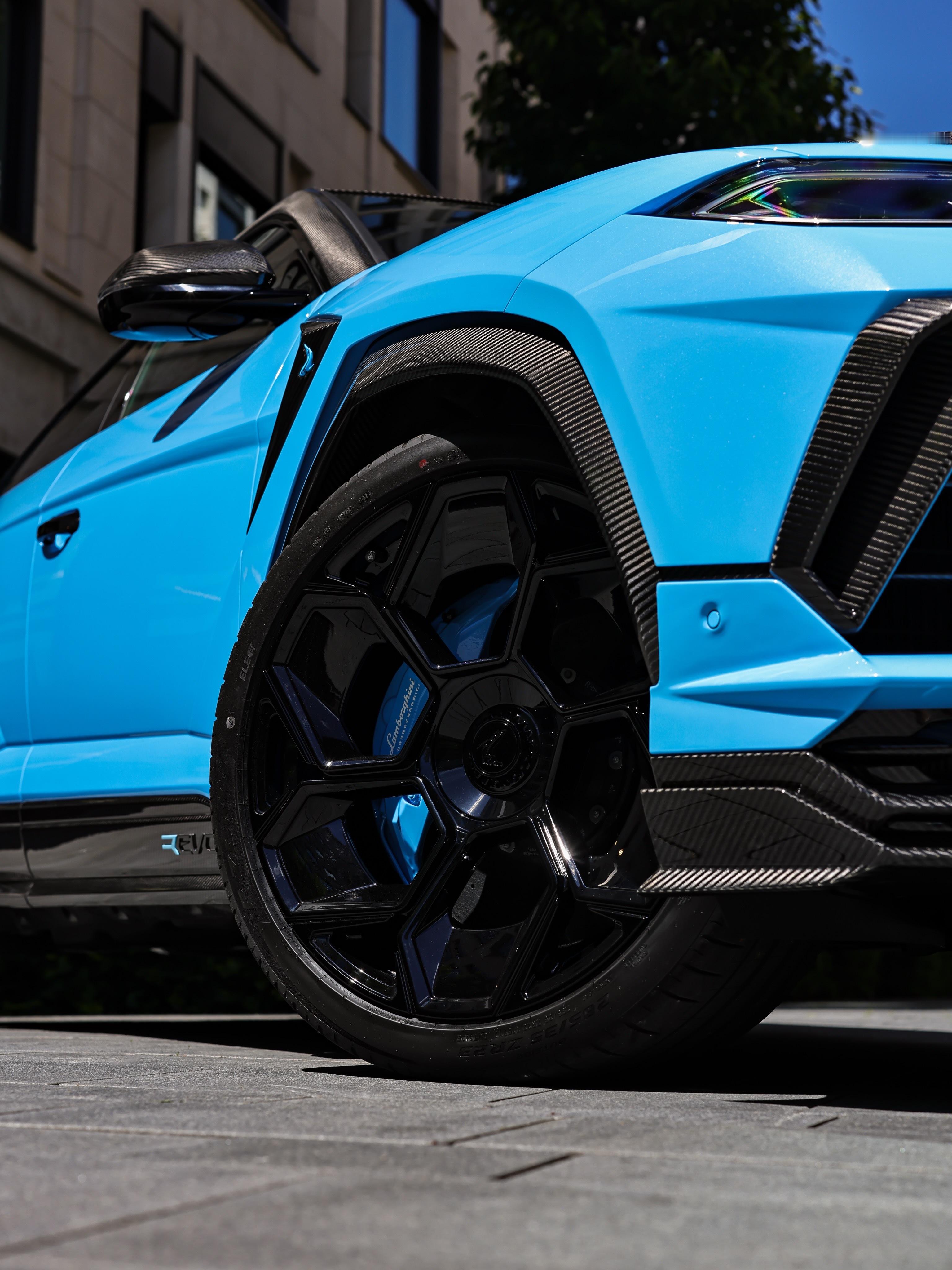 Lamborghini Urus SE R'Evo 