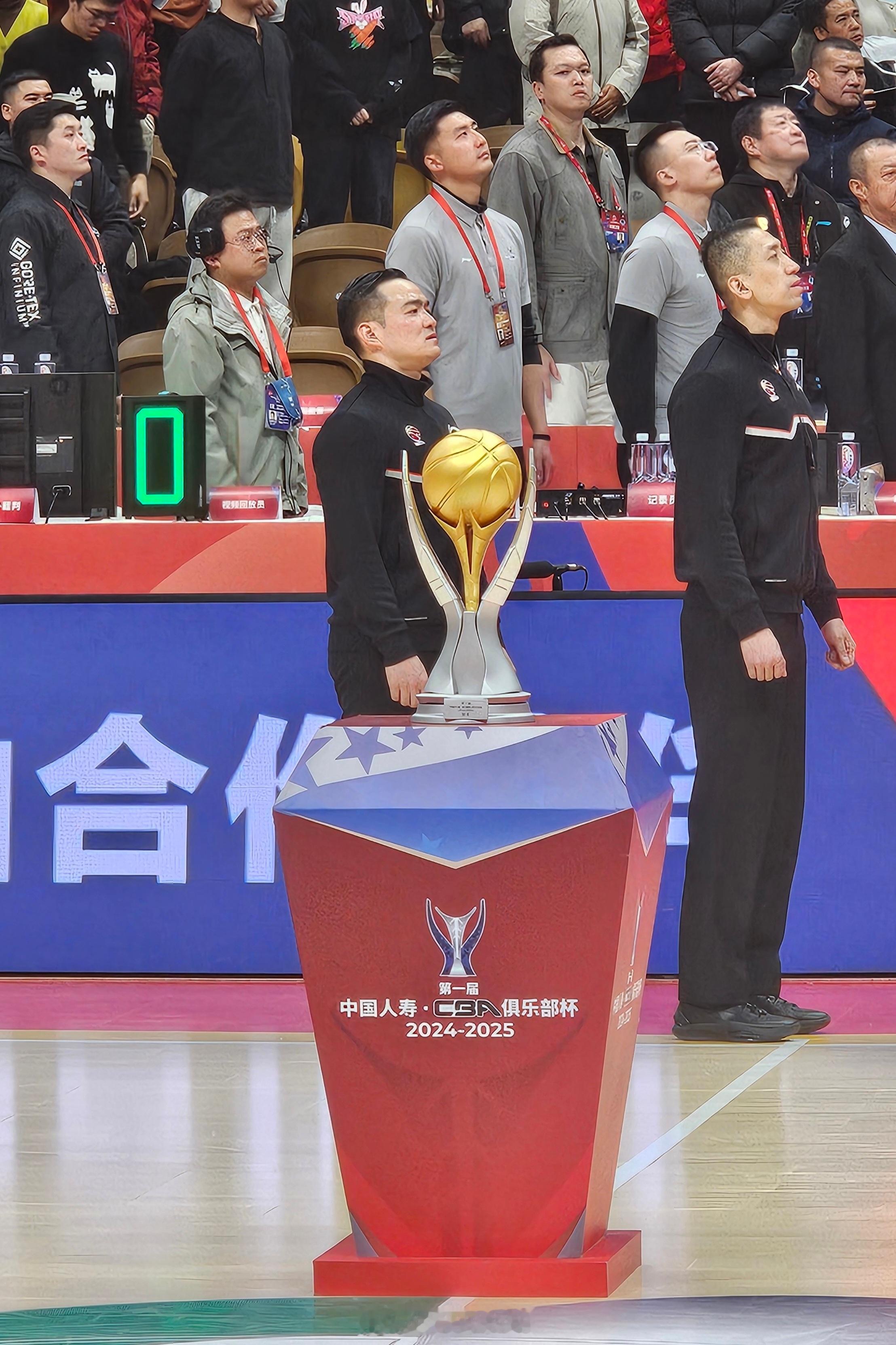 谁能捧🏆 