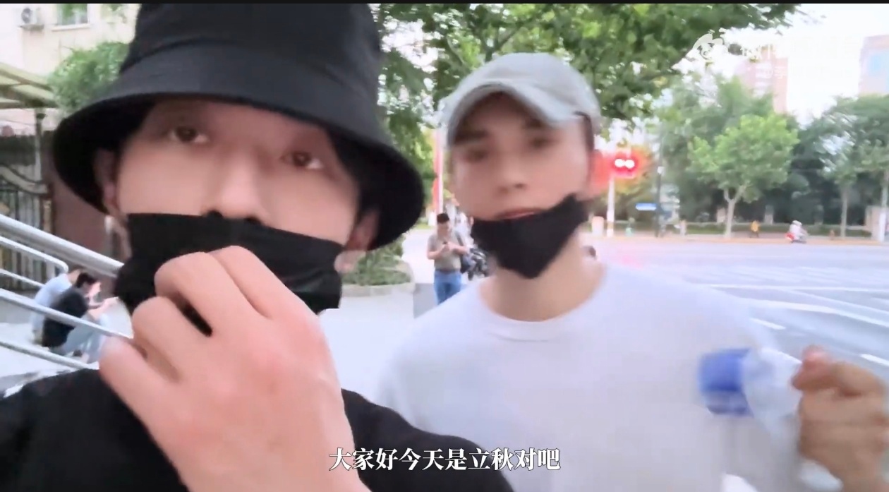 我爸依旧蓝标喝光光 