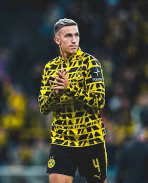 尼科·施洛特贝克正在赌，看他有可能转会到皇家马德里还是拜仁慕尼黑。皇马