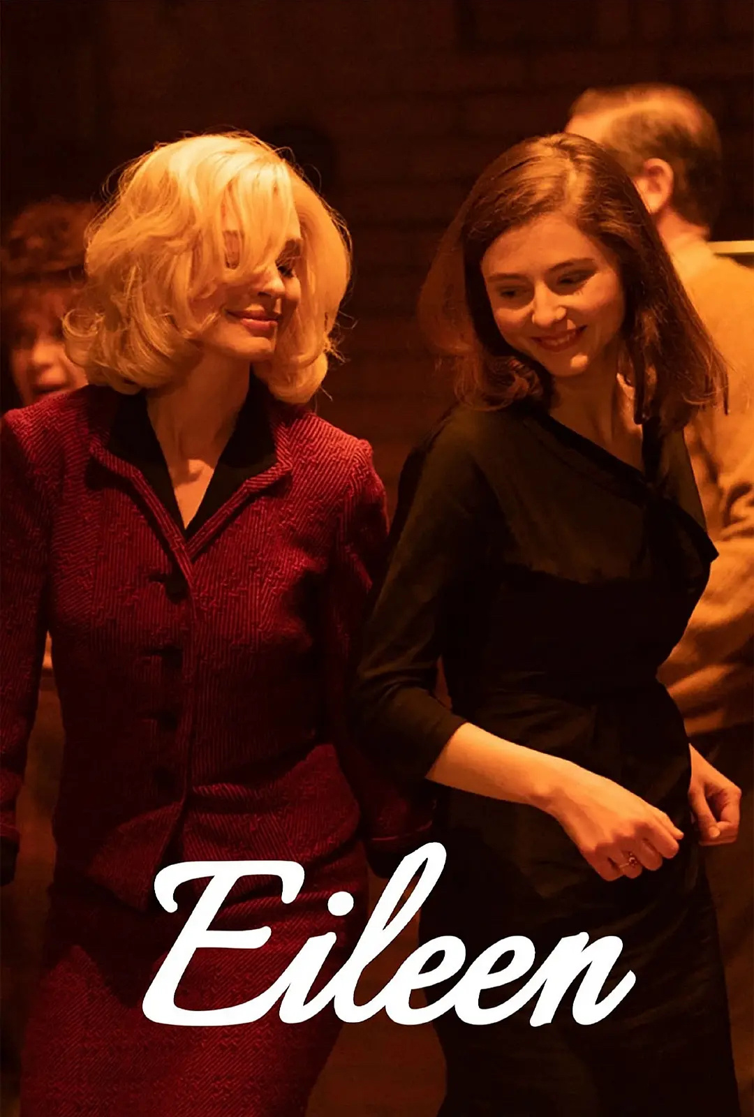 安妮海瑟薇与托马辛麦肯齐主演的双女主惊悚片《Eileen》近期将于各大电影节上映