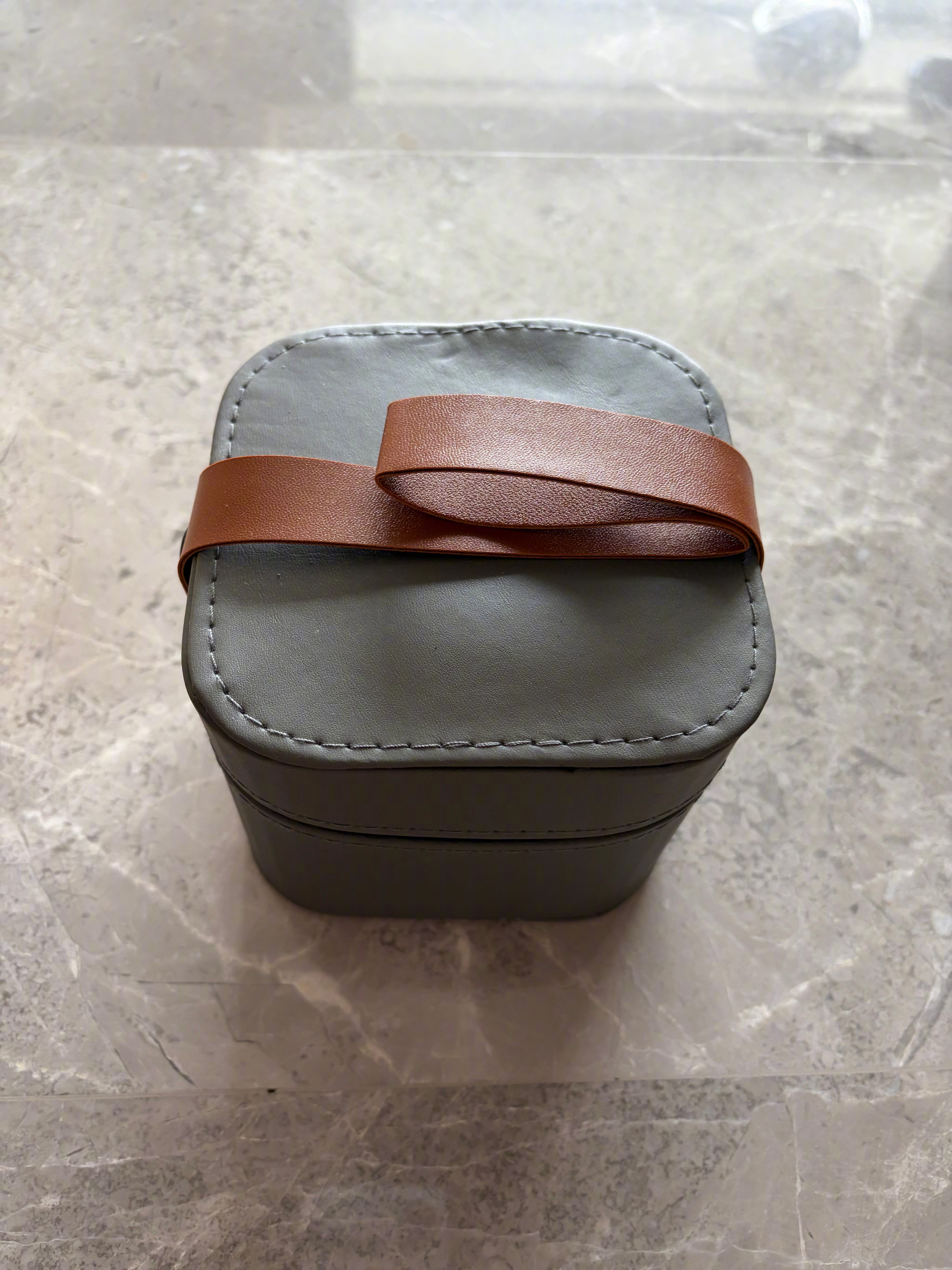 厂商送的周边，随意评论抽1位送出一套。  抽奖详情