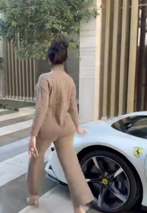 别再吹乔治娜“旺夫”了，生再多孩子，C罗不还是没给她一个名分？
说白了，就是个没