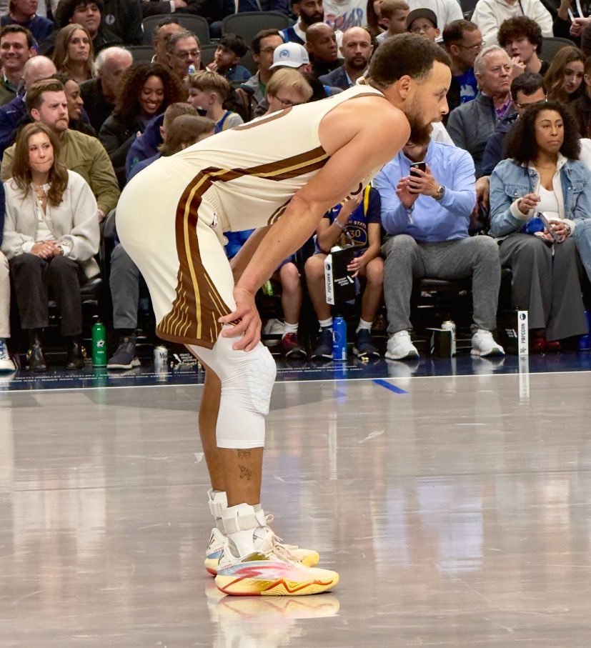 “众所周知，对所有人来说，接受已经发生的现实并不容易。”—— 斯蒂芬·库里挫败感