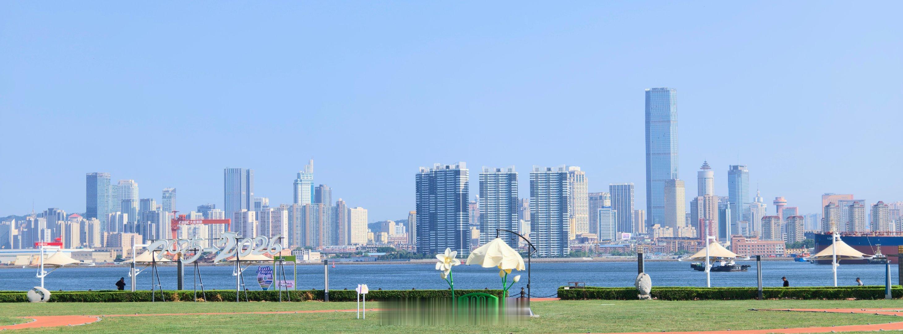 看图就知道这是一个多么宜居的城市了大连真不错啊心旷神怡的