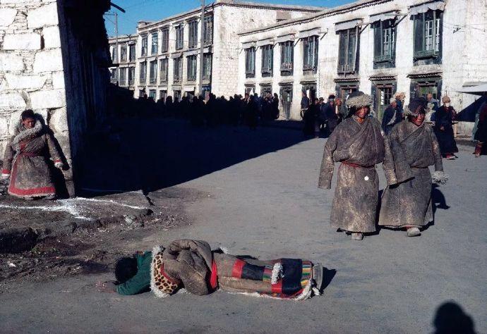 尘封的记忆 - 1982年的拉萨
日本摄影师：久保田博二