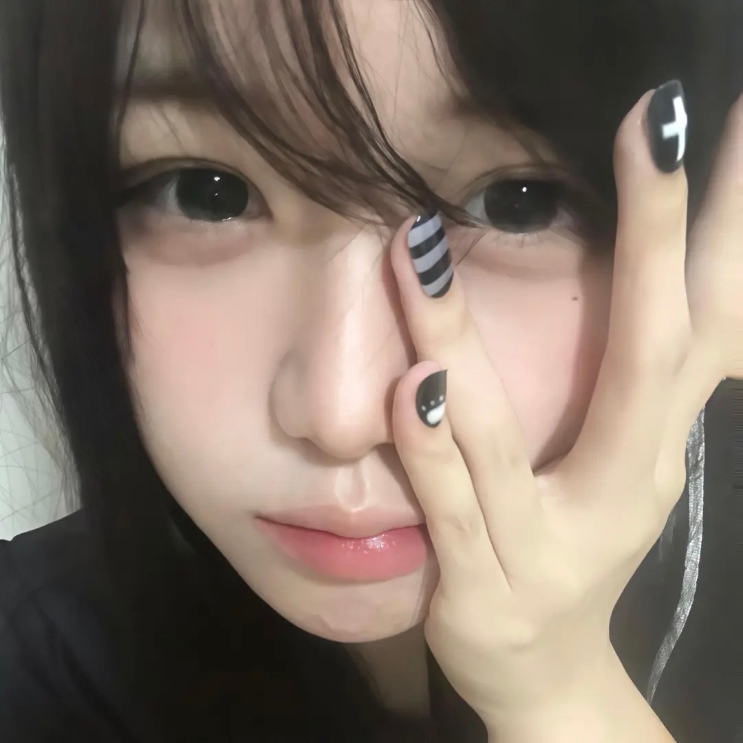𝗦𝗵𝗮𝗿𝗲头像 | 日子像旋转木马
