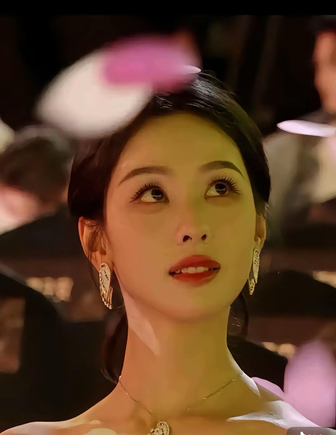 陈都灵陈都灵发言出圈陈都灵发言 毕业答辩模板陈都灵言之有物 文艺工作者一定要有文