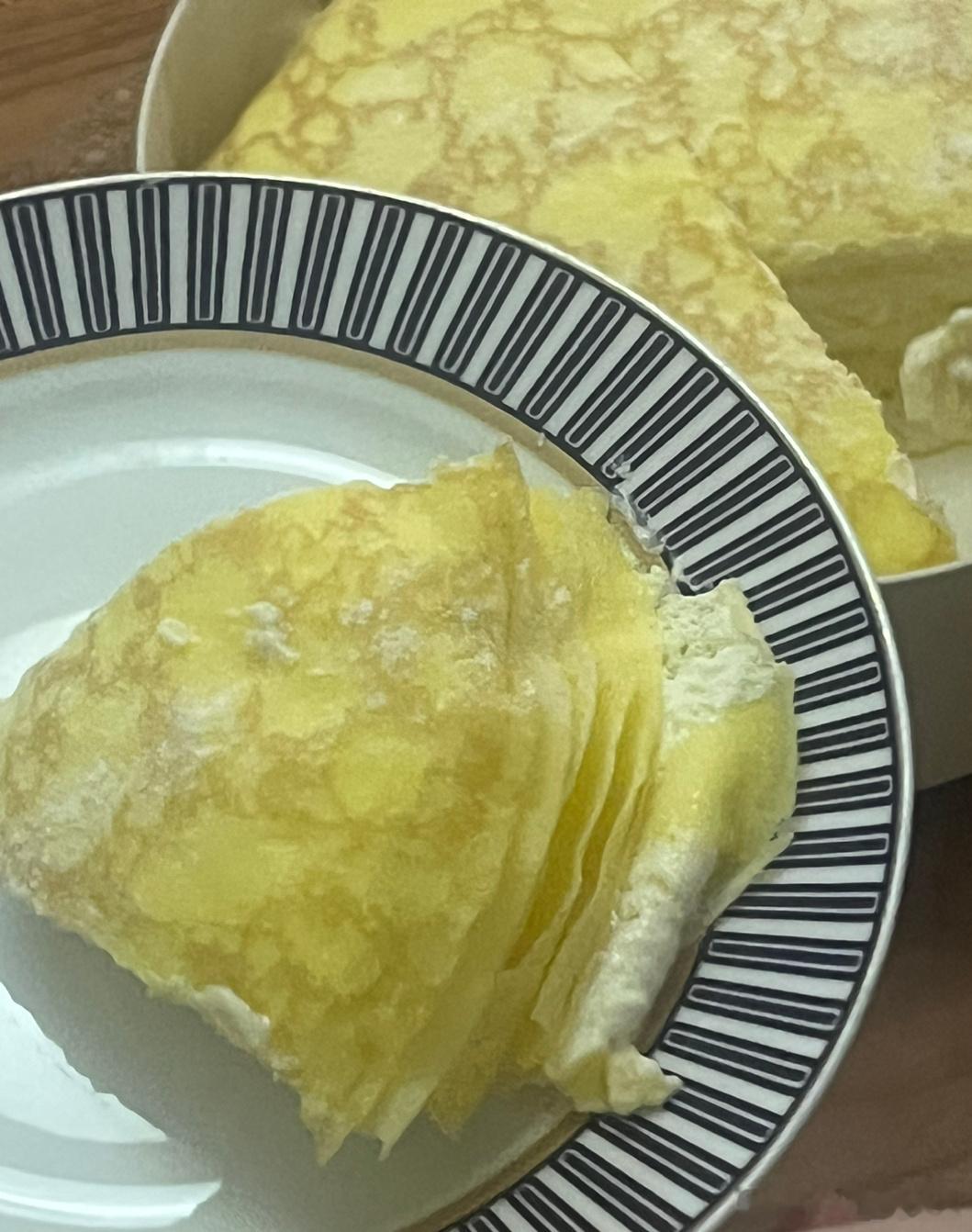 我真的哭死 我说嘴哥今天生日然后有人特意买了个榴莲蛋糕给我庆祝[苦涩]#金州勇士