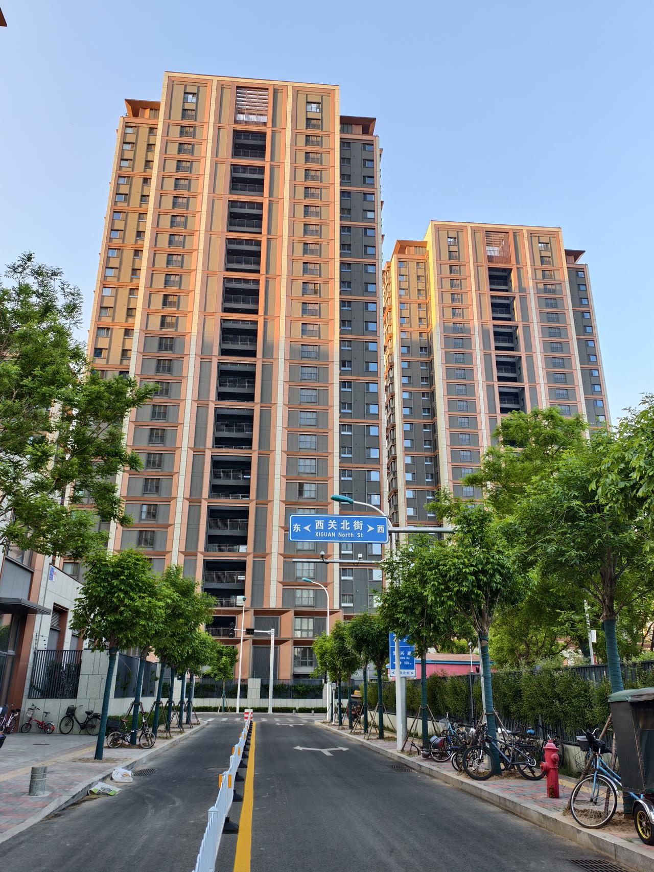 天津红桥区的西关北街今非昔比！平坦的街道、高层的住宅已经形成现代化城市的模样！
