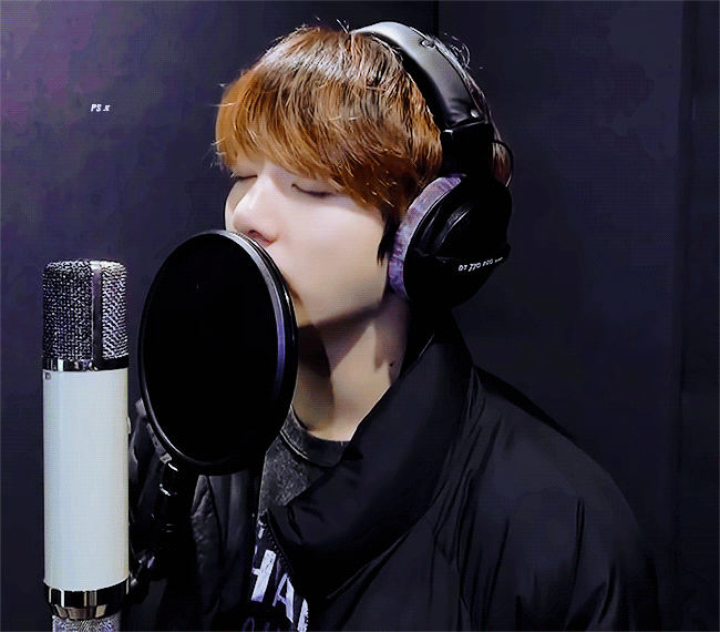 好喜欢录音室小狗ฅ՞•ﻌ•՞ฅ，人果然是在做自己最喜欢的事情时，最具魅力 