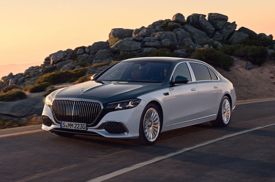 车市热门 新款迈巴赫S级轿车全球首秀，在旗舰豪华轿车的基础上进一步向顶级礼宾车进