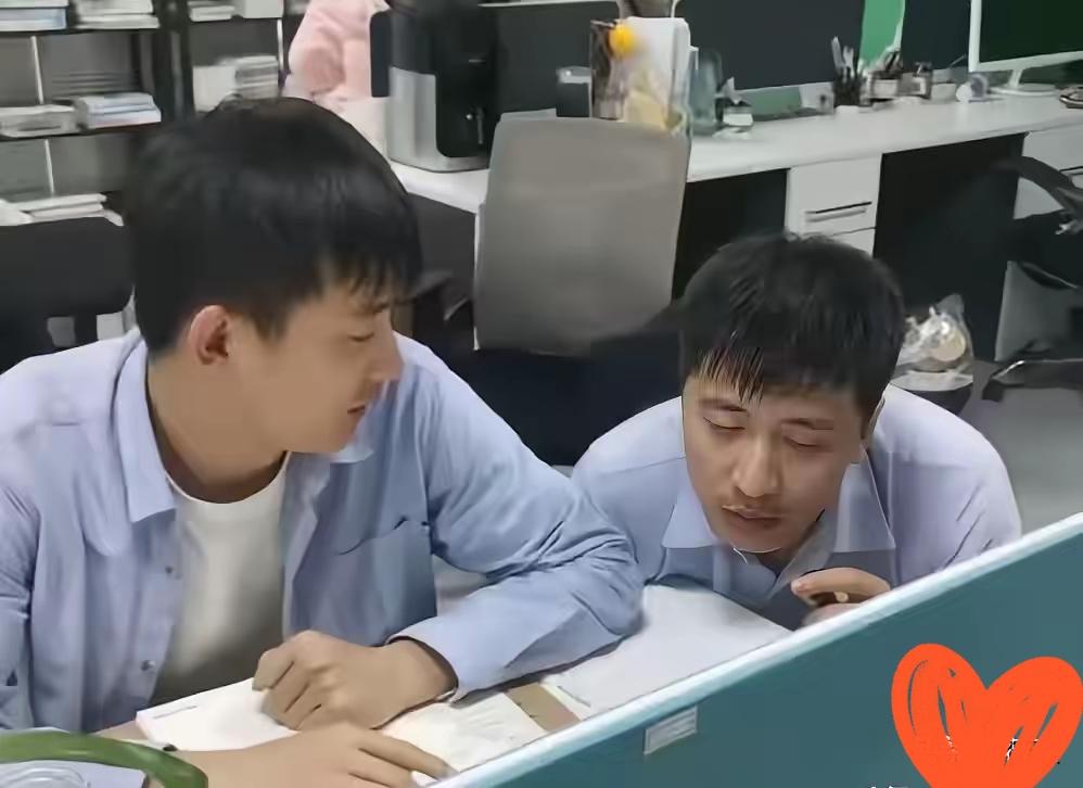 张雪峰去世头七 ，公司总经理发文承诺，亲口透露对张姩菡安排，更惹人泪目的是，武亮