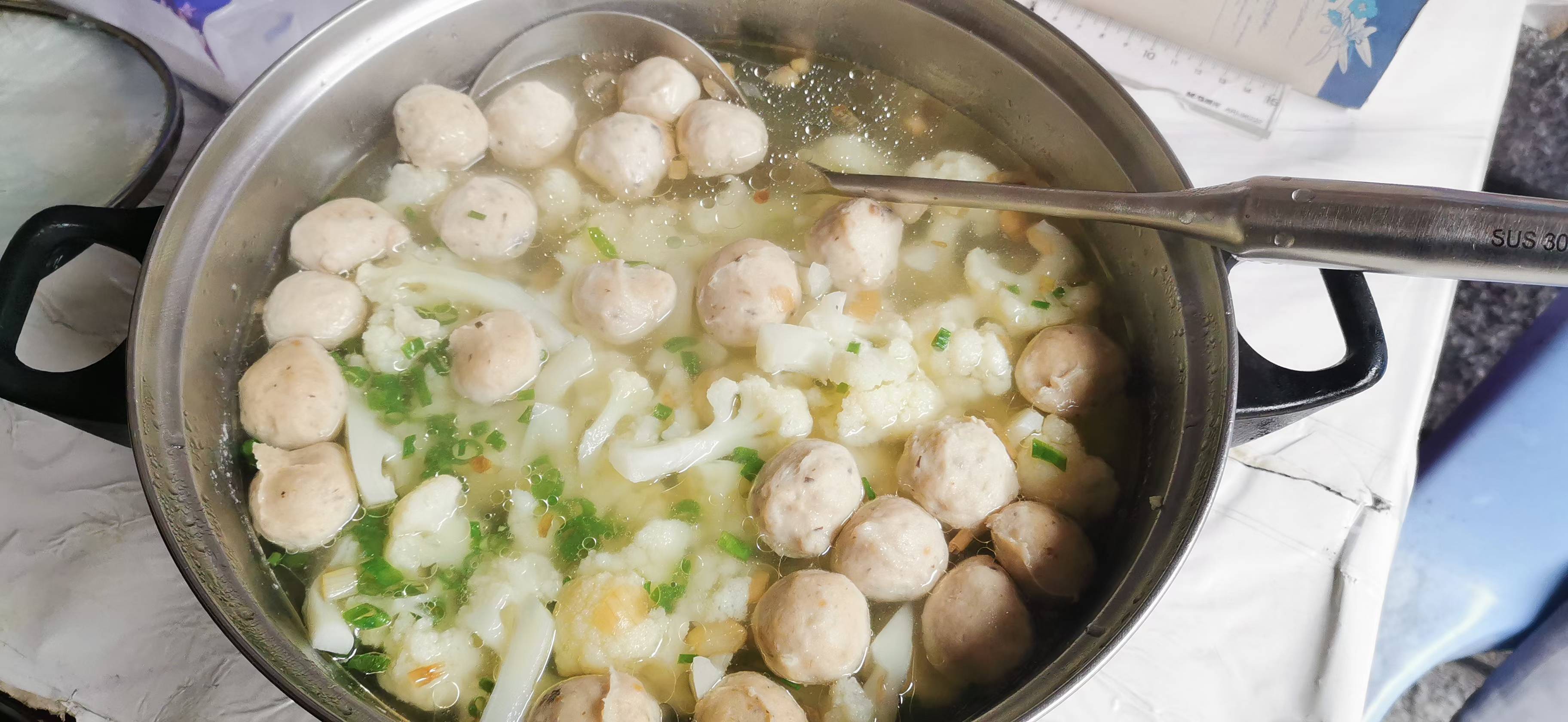 言有尺，行有度，语不燥，步不慌。 