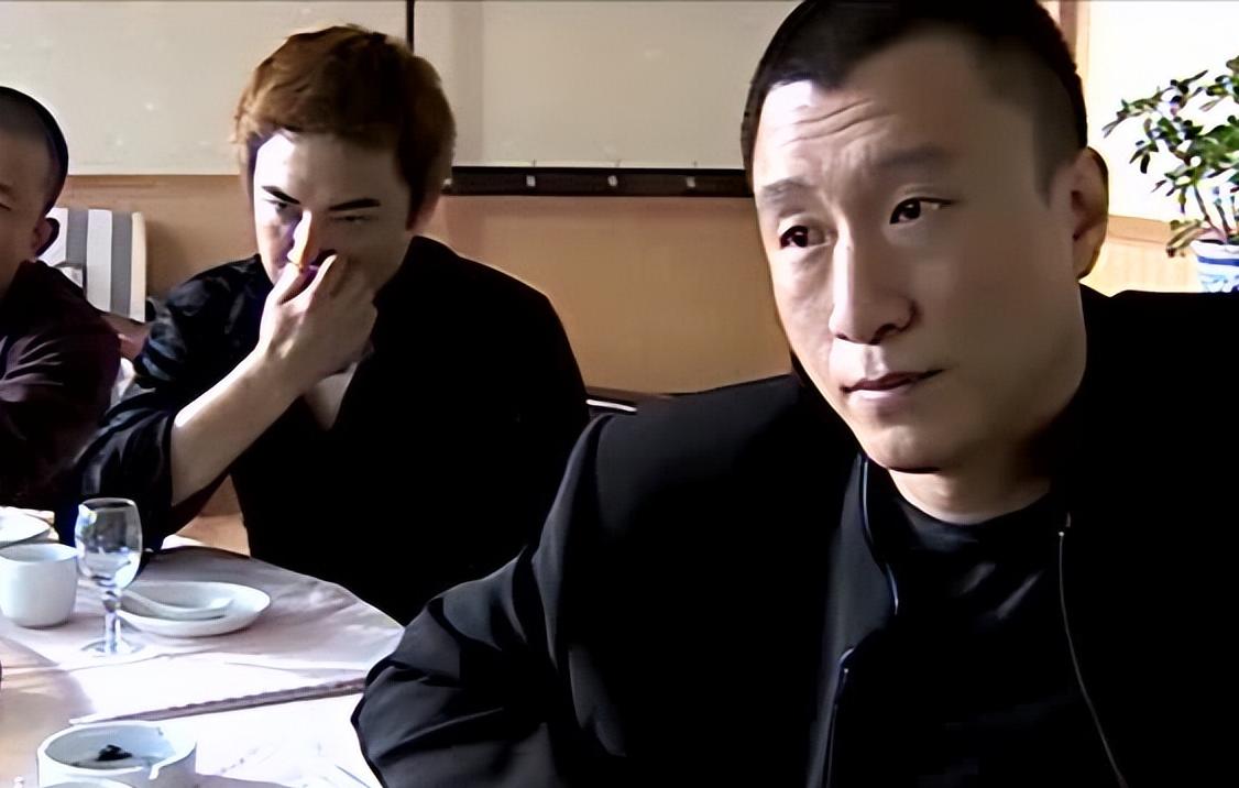《征服》中刘华强一生中犯下的三个错误：
1.错杀一人——宋老虎
刘华强派人杀害宋