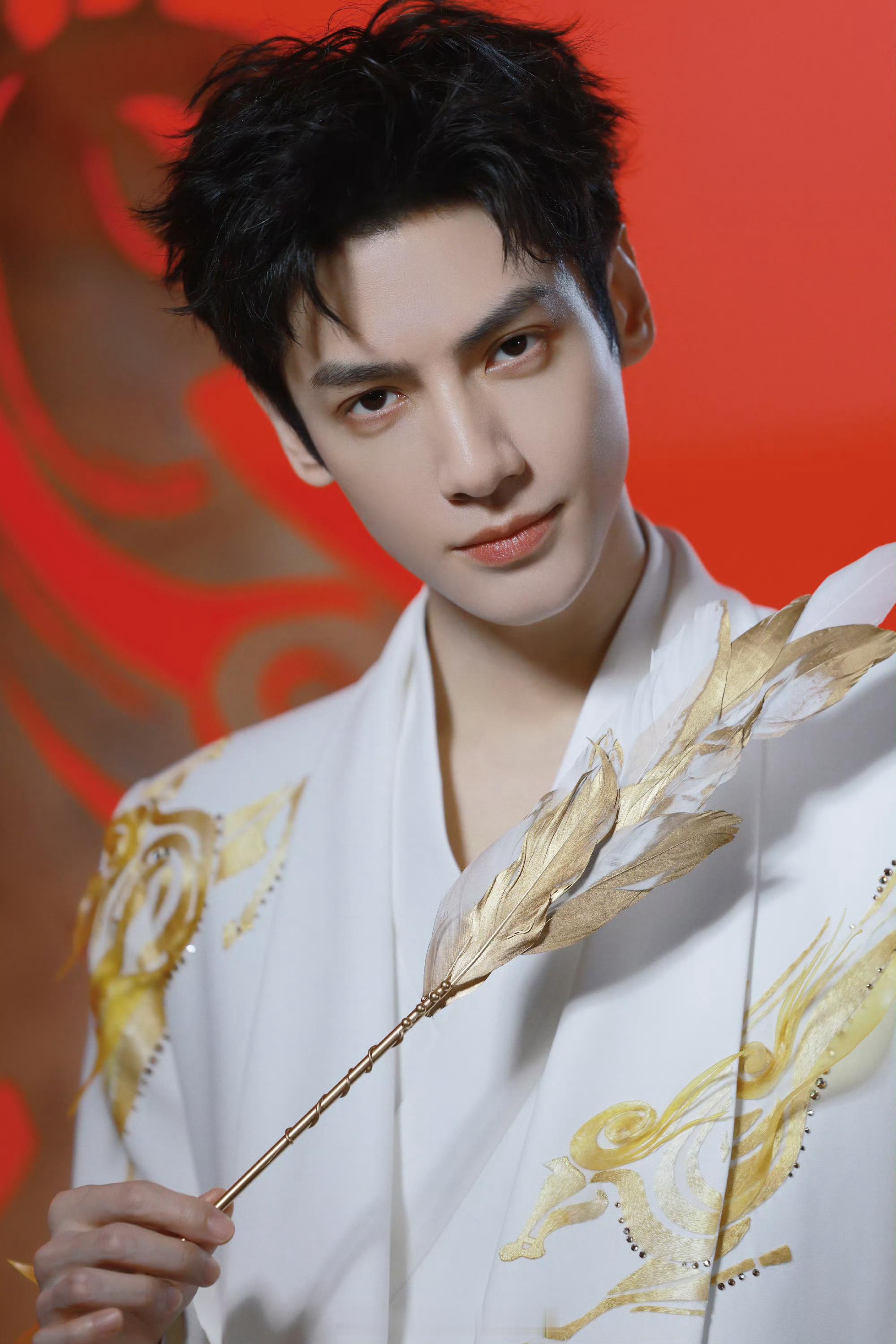 罗云熙 春晚出图，长红这么多年都是熙哥应得的，从建模开始就赢太多了，燥候今晚舞台