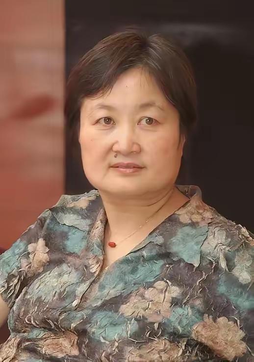 陈知进，女，中共党员，陈赓与傅涯之女。1950年出生于云南昆明。1968年入伍。