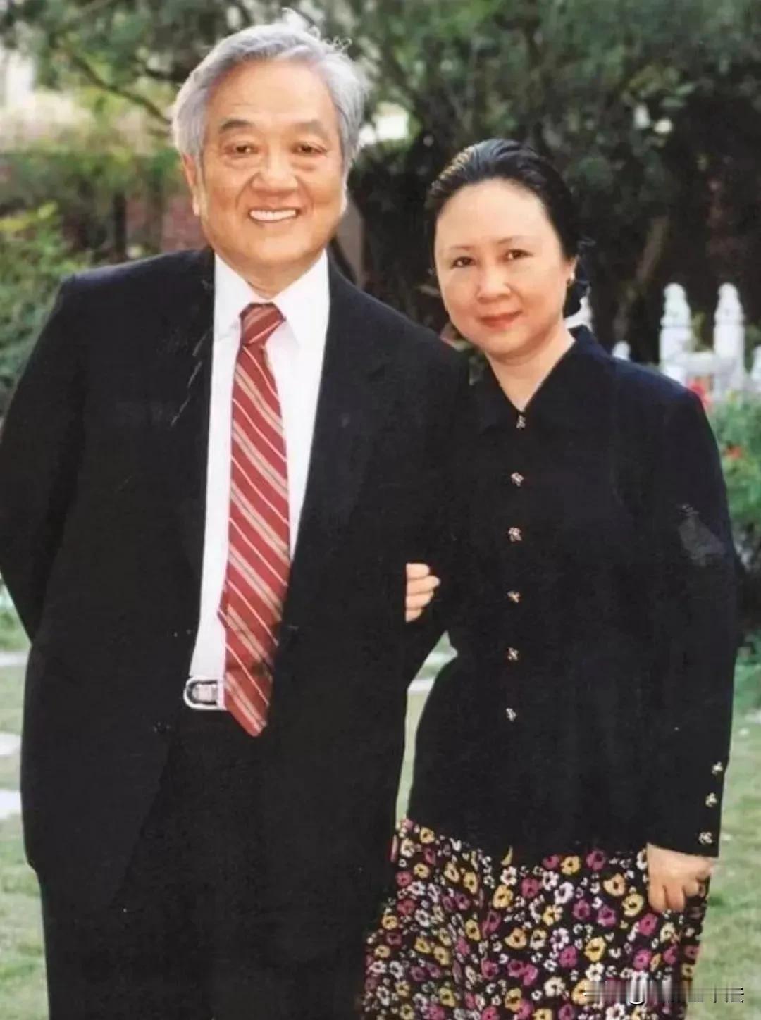 琼瑶的遗产多到你想象不到，光前夫平鑫涛留给她的可园别墅就价值25亿新台币（人民币