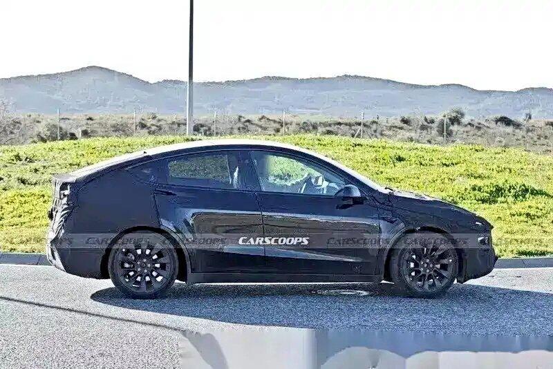 大v聊车 Model Y L?加长版谍照终于来了，有一说一，长了，比例就更协调了