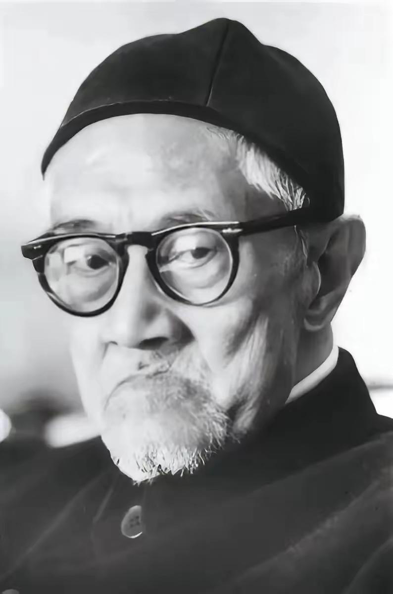 傲骨梁漱溟90岁韶山落泪：我一辈子狂妄，不及伟人半点格局

话说这位梁漱溟老先生