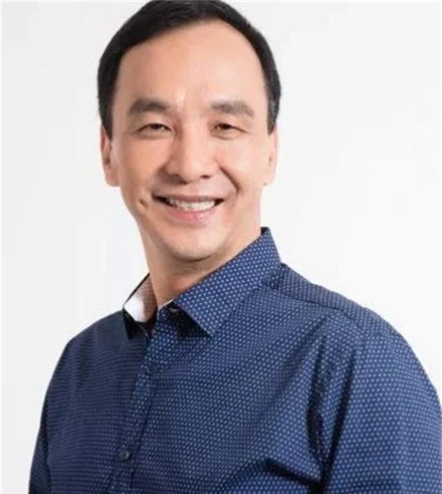 张亚中曾说：国民党有四种，第一是美国国民党，代表人物是朱立伦。主张亲美，一切都从