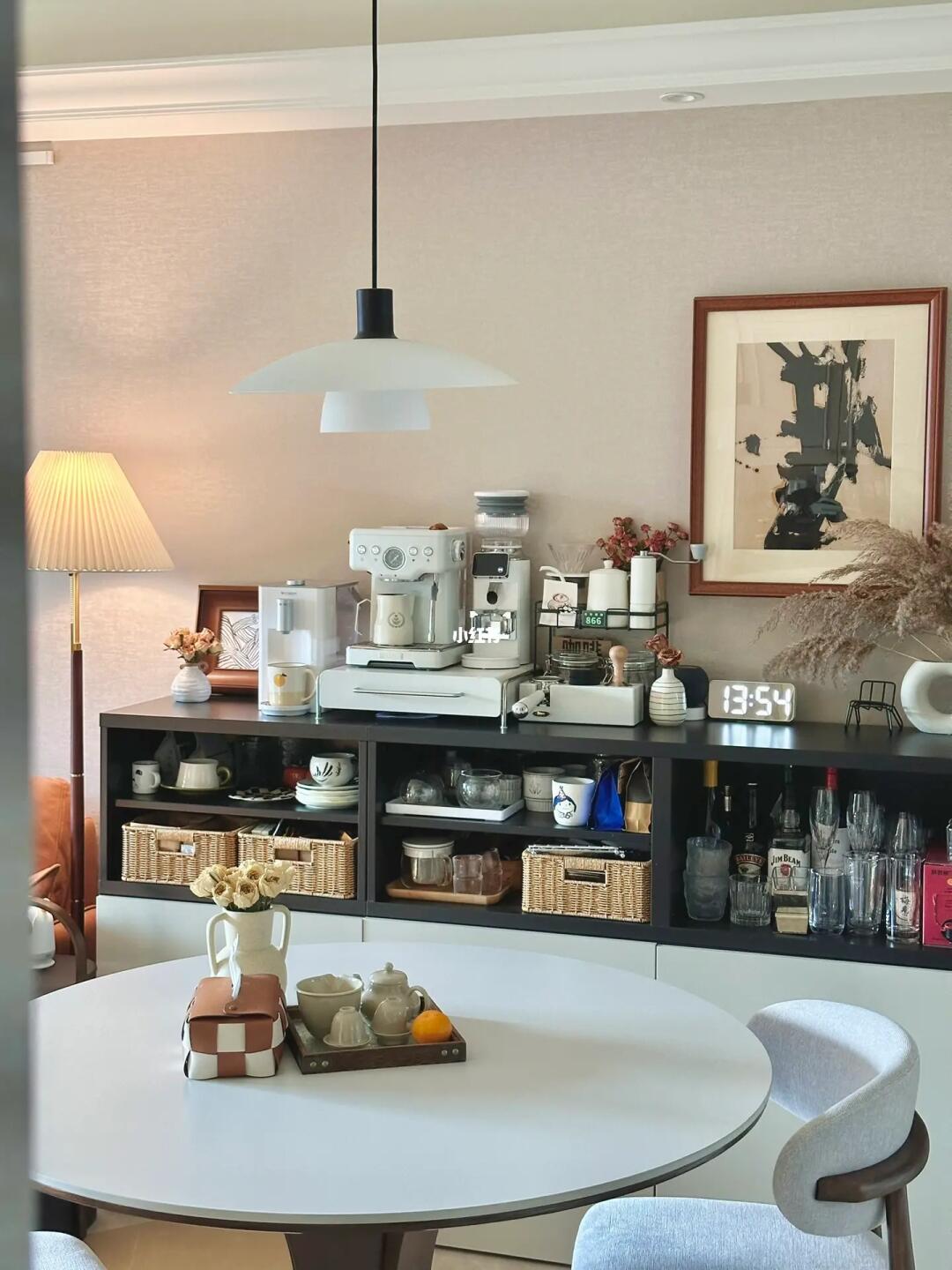 圆桌+餐边柜 | 是我最爱的☕早C晚A小角落～