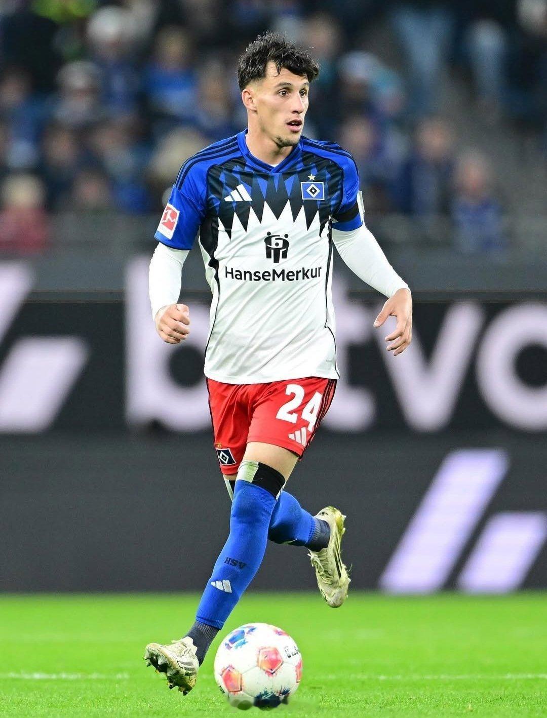 德甲联赛 🇩🇪 阿根廷球员 第六轮汉堡 4-0 美因茨🇦🇷尼古拉斯·卡帕