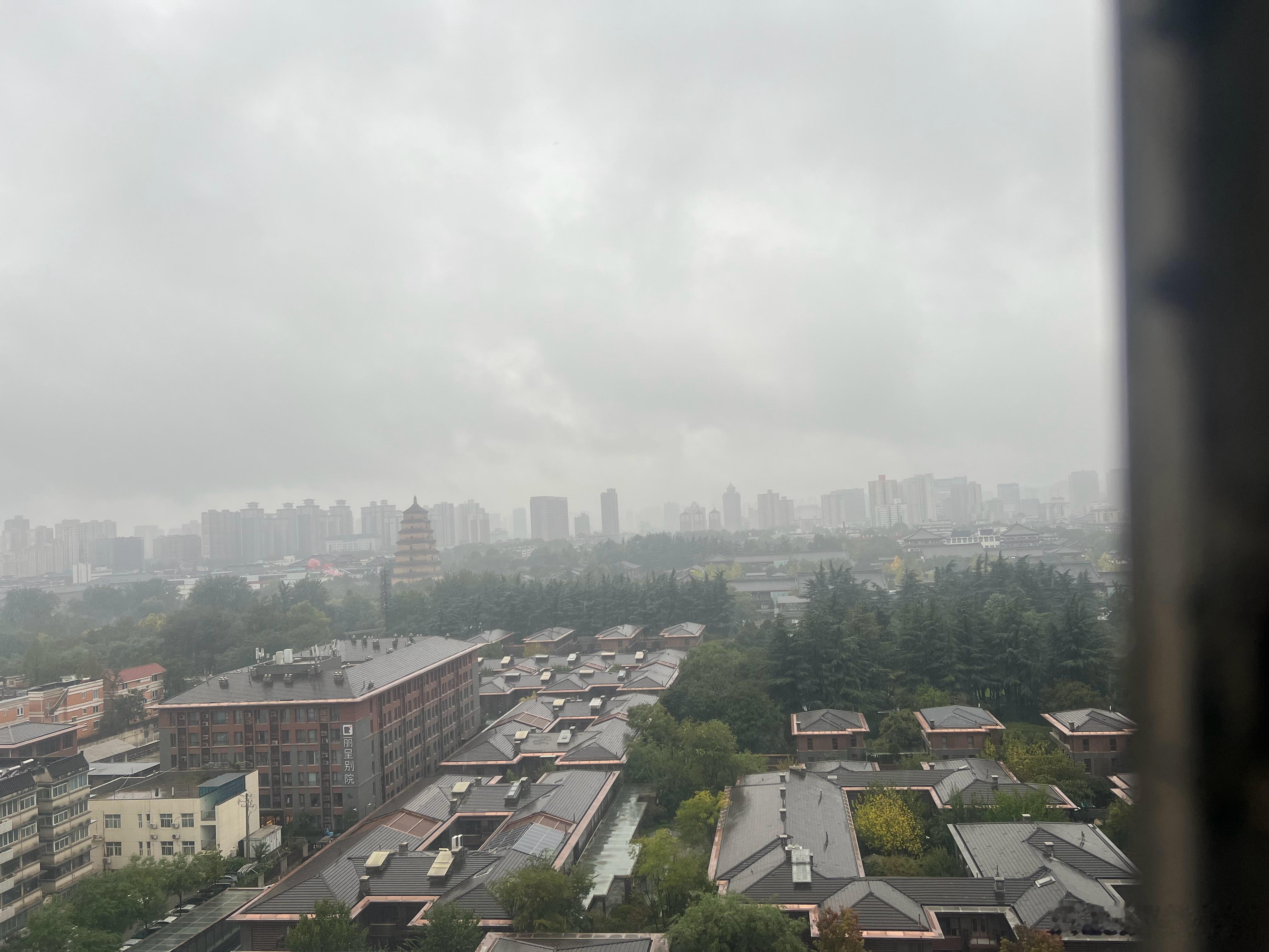 《陕鄂行之十一：回家》1、一路走来，从极度偏远的山区，走到普通乡镇，到县城，到地