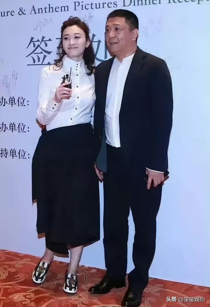 李小冉传出离婚传闻完全能共情，丈夫公司巨额负债、被限高，连带她也要承担债务。从前