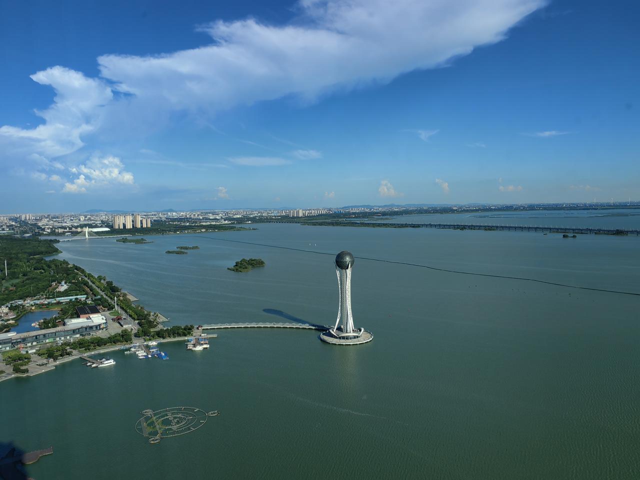西太湖的盛夏。