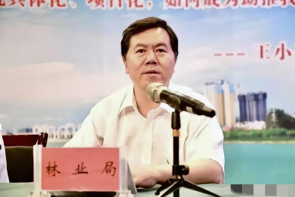 张立志被查，这名字起得太讽刺了！

焦作市林业局原局长张立志被查的消息，昨天下午