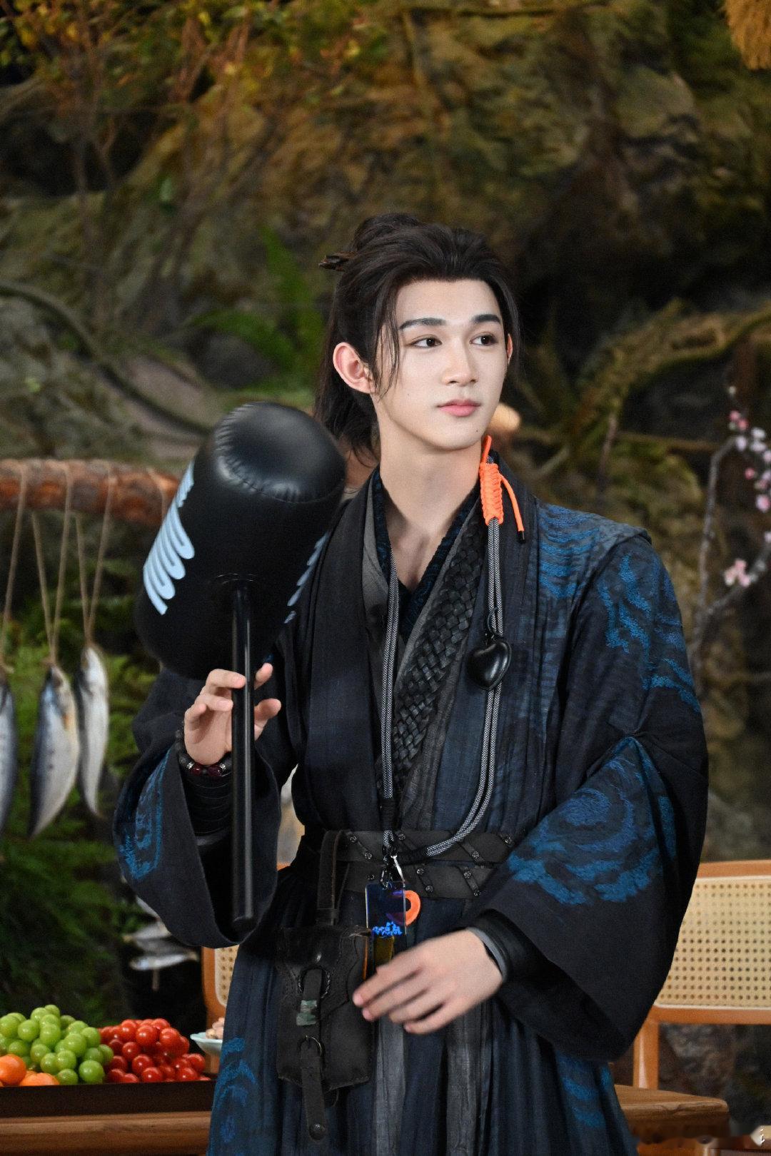 荣梓杉两部待播作品 李禹熹称荣梓杉出轨打人，荣梓杉演过朱朝阳，待播有和王鹤棣李沁