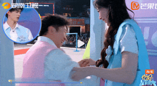 杨迪给孔雪儿都整迷糊了杨迪三言两语就把孔雪儿“忽悠”的晕头转向的，雪儿也是懵懵的