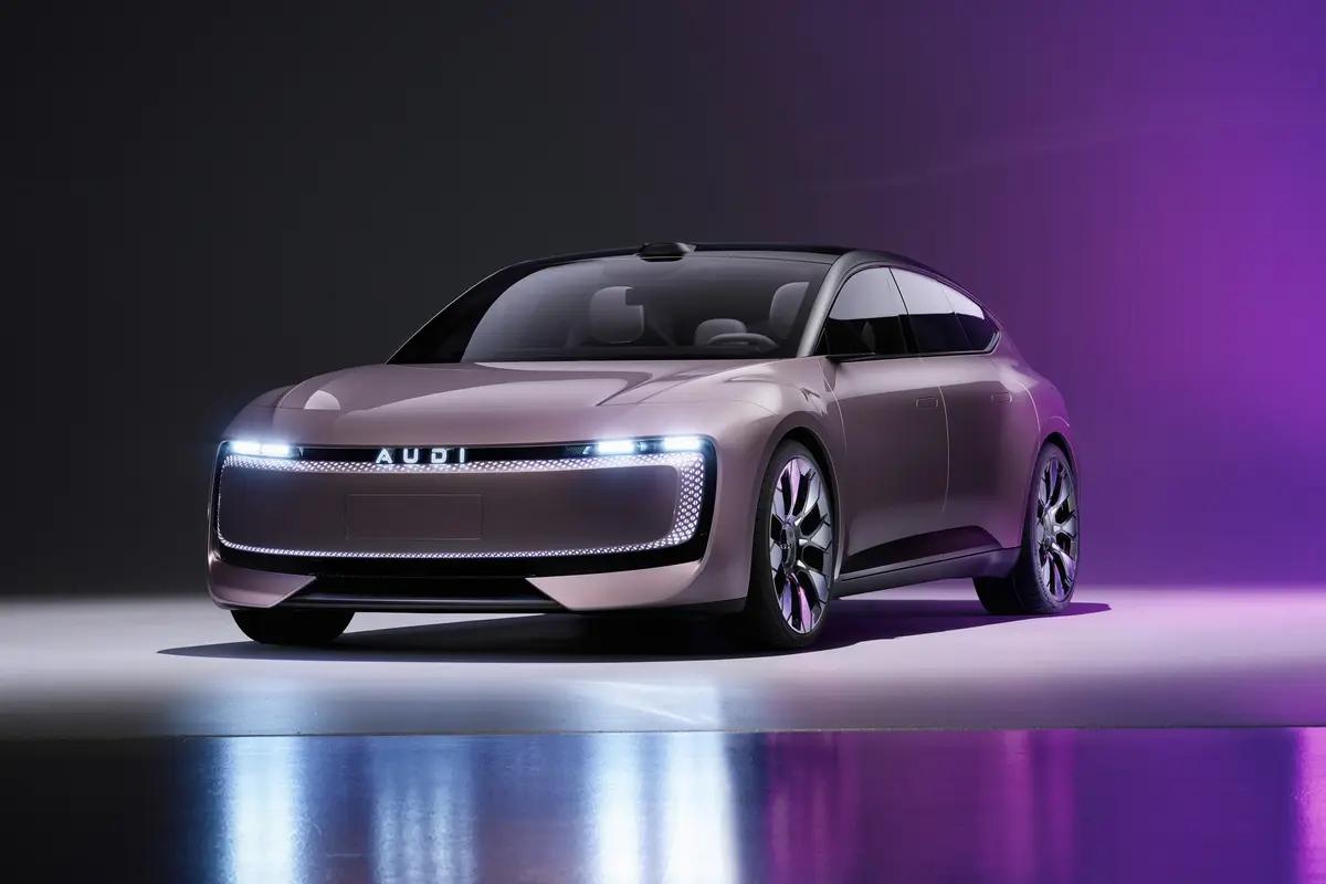 上汽集团和奥迪深度合作打造了这款AUDI E概念车，造型相当颠覆，甚至把标志性的