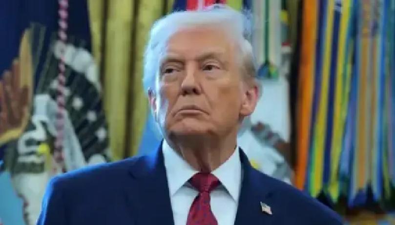 这回让特朗普犯怵的，不是中俄也不是北约，而是自己人会不会不听话。
 
格陵兰这块