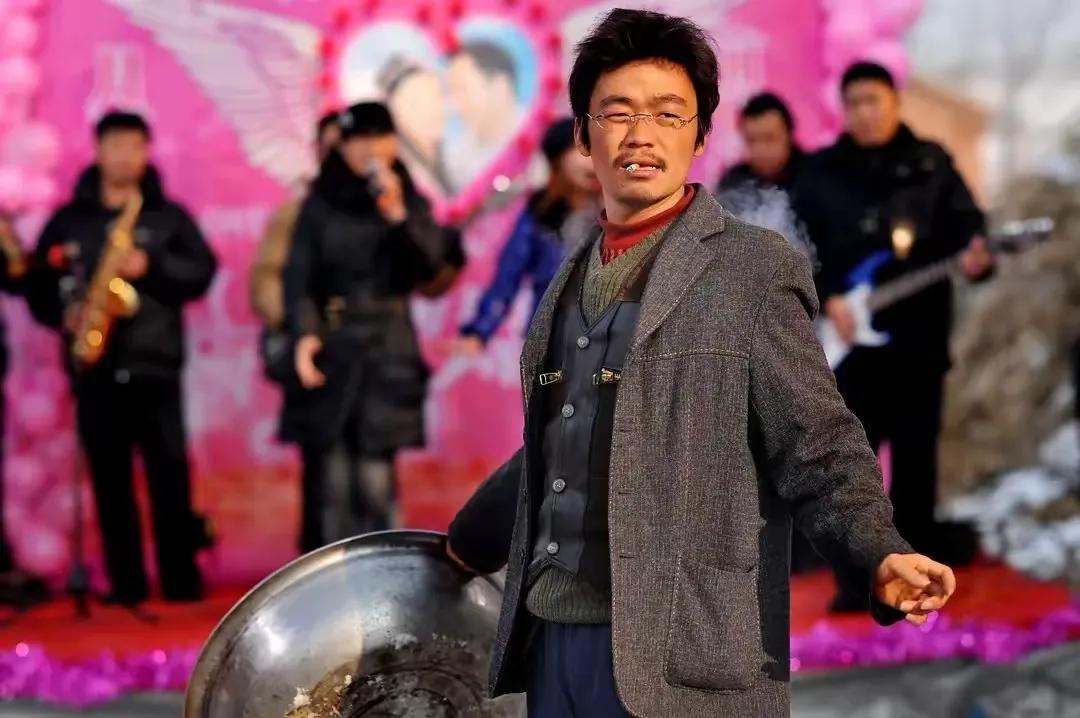 王宝强是亚洲最好的80后男演员。从树先生以后很多人感受到了王宝强的顶级表演能力，