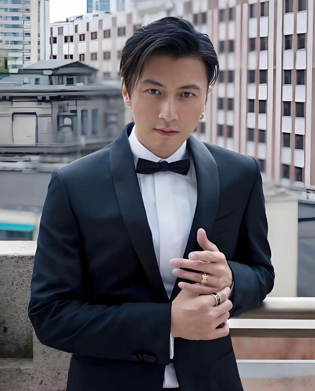 内娱第一个被谢霆锋夸有种的人一饭封神 敢于选择容错率极低的菜式参赛，褪去花哨滤镜