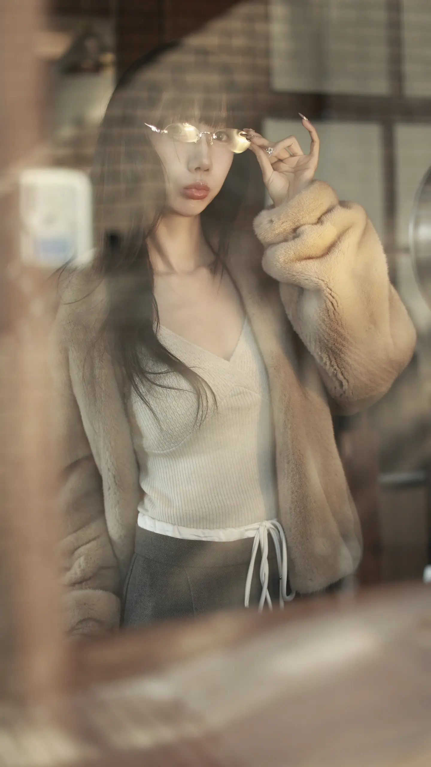 美女街拍 氛围感的尽头是高糊 写真情绪片 胶片定格的一瞬间 我拍出的宿命感照片